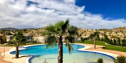 Posto auto camper - Swimmingpool - Spagna - Out door swimming pool  - savannah park resort