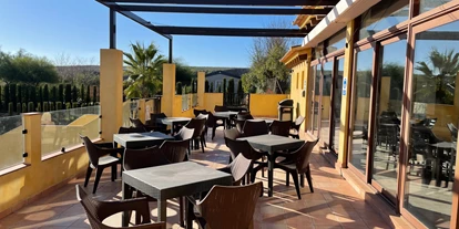 Posto auto camper - Costa de Almería - outdoor seating and wifi zone - savannah park resort
