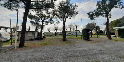 Plaza de aparcamiento para autocaravanas - Liguria - Caravan Park La Vesima