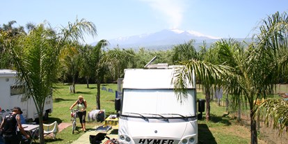 Motorhome parking space - S. Alessio Siculo - Camping Mokambo