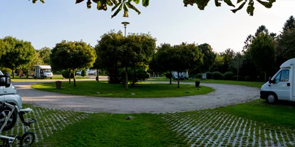 Motorhome parking space - Spielplatz - Sankt Michaelisdonn - Wohnmobilstellplatz Heide