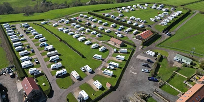 Parkeerplaats voor camper - Pickering - Aerial view of the distance from the road , and the surroundings - Broadings Farm Caravans and Holiday Cottages