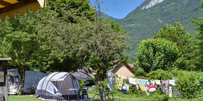 Reisemobilstellplatz - Umgebungsschwerpunkt: See - Frankreich - 
Standard-, Komfort- oder Grand-Comfort-Stellplatz mit Stromanschluss - Camping La Ferme