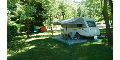 Reisemobilstellplatz - Umgebungsschwerpunkt: Strand - La Voulte-sur-Rhône - Stellplätze für Wohnwagen - Camping Le Viaduc