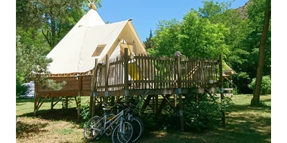 Reisemobilstellplatz - Angelmöglichkeit - Colombier-le-Vieux - Tipi-Lodge für 4 Personen - Camping Le Viaduc