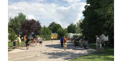 Place de parking pour camping-car - Stromanschluss - France - Petanque contest - Camping de la Sensée