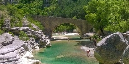 Reisemobilstellplatz - WLAN: nur um die Rezeption vorhanden - Provence-Alpes-Côte d'Azur - Gorges de la Méouge - Camping Les Myotis