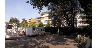 Reisemobilstellplatz - Umgebungsschwerpunkt: Stadt - Grimbergen - Camp in Brussels