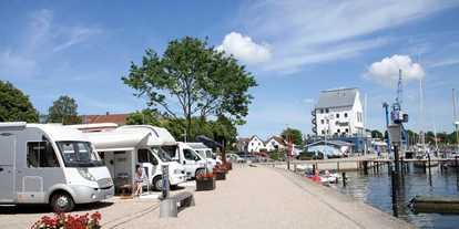 Reisemobilstellplatz - Art des Stellplatz: bei Freibad - Groß Wittensee - Wohnmobilstellplatz am Schleswiger Stadthafen - Stellplatz am Schleswiger Stadthafen
