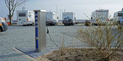 Reisemobilstellplatz - öffentliche Verkehrsmittel - Groß Wittensee - Stromversorgung an jedem Stellplatz - Stellplatz am Schleswiger Stadthafen