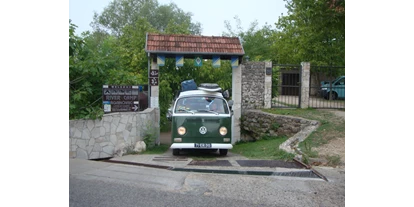 Plaza de aparcamiento para autocaravanas - Badestrand - bosniaherzegovina - River camp Aganovac 
August 2015. - River camp Aganovac