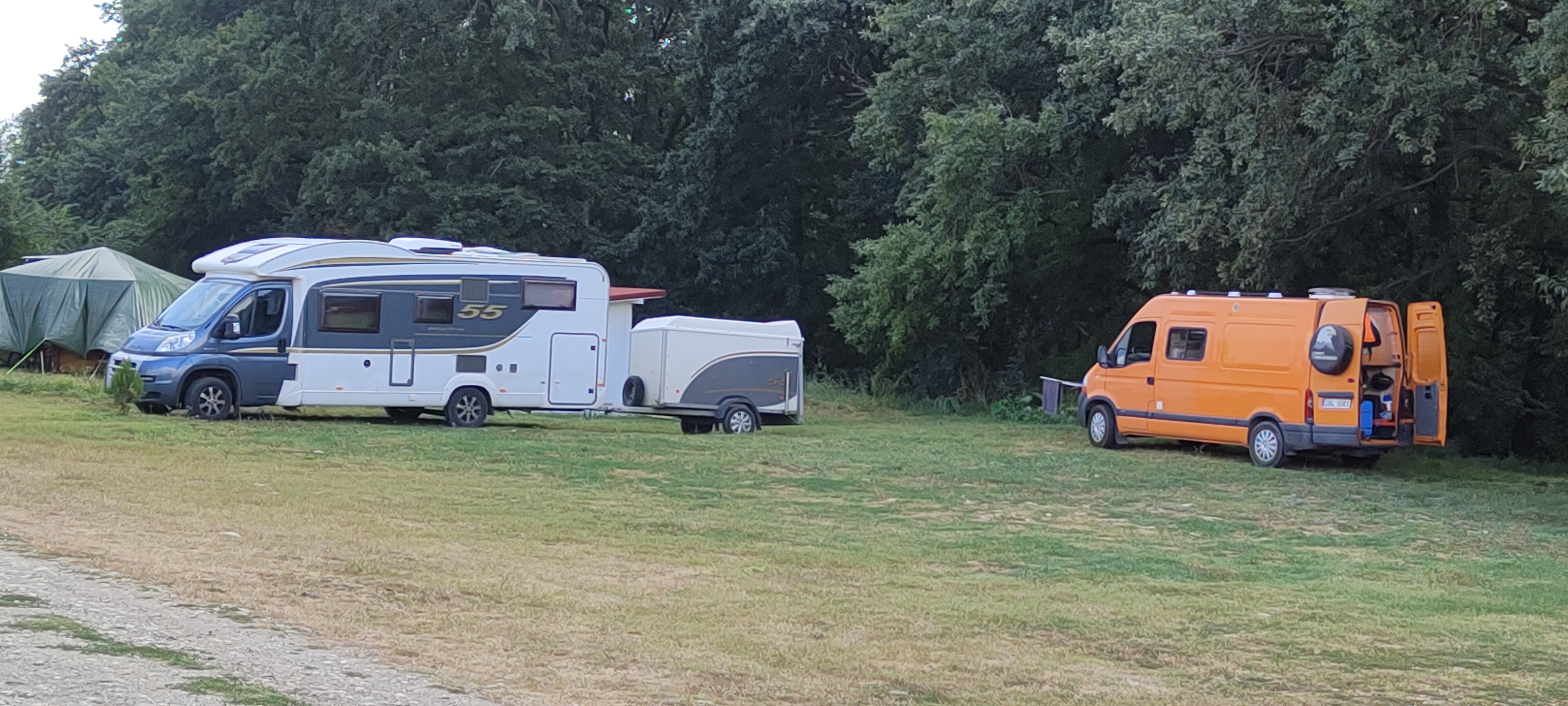 Motorhome parking ground - Camping Safari