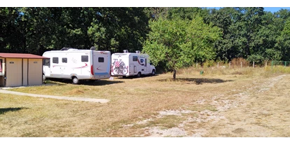 Plaza de aparcamiento para autocaravanas - Bulgaria - Camping Safari