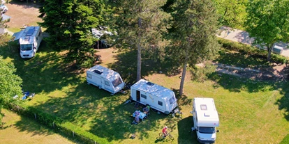 Plaza de aparcamiento para autocaravanas - Bulgaria - Campsite Kapinovski Monastery