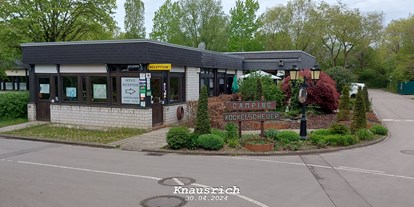 Motorhome parking space - Duschen - Simmern (Luxembourg / Land der roten Erde) - Camping Kockelscheuer