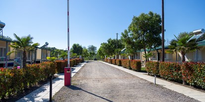 Reisemobilstellplatz - Frischwasserversorgung - Montenegro - Entrance to the camp - MCM Camping