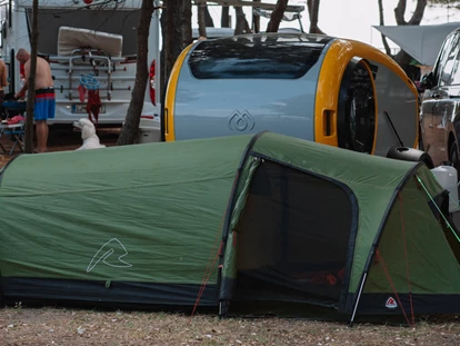 Reisemobilstellplatz - Umgebungsschwerpunkt: Strand - Bar - Tent pitch - MCM Camping