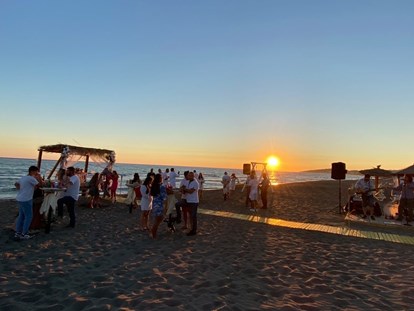 Reisemobilstellplatz - Umgebungsschwerpunkt: Meer - Beach party - MCM Camping