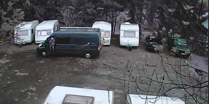 Motorhome parking space - WLAN: am ganzen Platz vorhanden - Romania East - Camping Aviator Busteni