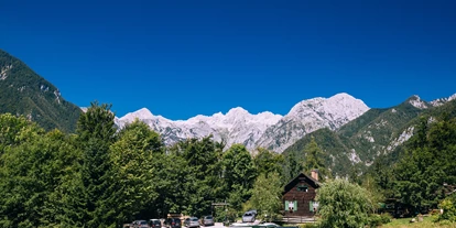 Posto auto camper - öffentliche Verkehrsmittel - Ljubno ob Savinji - CAMPING KRALJEV HRIB - Kraljev hrib Camping