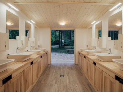 Reisemobilstellplatz - SUP Möglichkeit - Luče - Part of our toilete areas - Forest Camping Mozirje