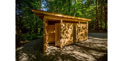 Reisemobilstellplatz - Umgebungsschwerpunkt: Fluss - Pomurje / Pohorjegebirge & Umgebung / Savinjska - Part of our toilete and eco shower areas with alway hot water available. - Forest Camping Mozirje