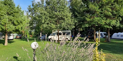Place de parking pour camping-car - Stromanschluss - Ljubno ob Savinji - Camping Park