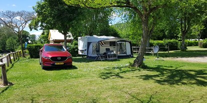 Motorhome parking space - Frischwasserversorgung - Drôme - Camping le Chateau