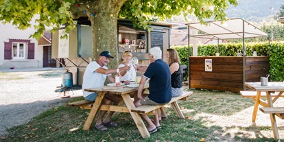 Reisemobilstellplatz - Biergarten/Snack abends geöffnet  - Camping Côté Vercors