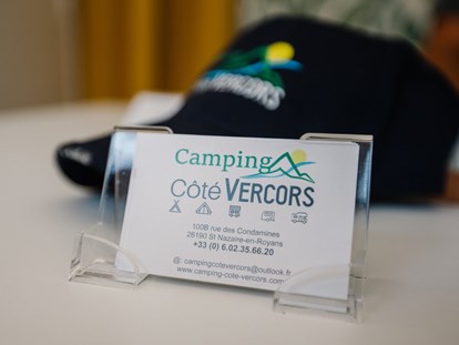 Reisemobilstellplatz - Rhône-Alpes - Empfang auf deutsch, englisch und französisch - Camping Côté Vercors