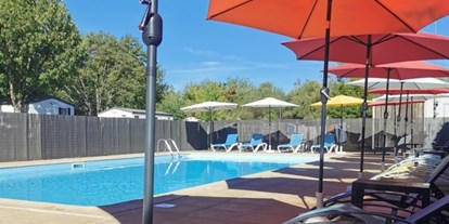 Reisemobilstellplatz - WLAN: am ganzen Platz vorhanden - Cheillé - swimming-pool open june to september  - Camping La Vallée de l'Indre