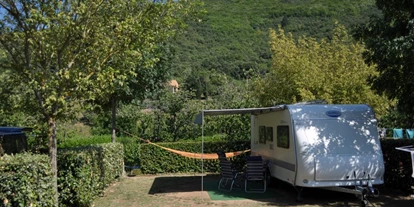 Motorhome parking space - öffentliche Verkehrsmittel - Languedoc-Roussillon - Camping Les Cerisiers du Jaur