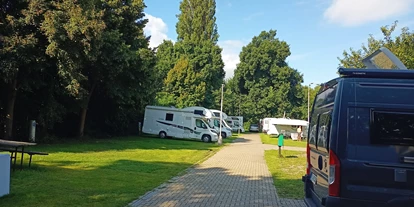 Reisemobilstellplatz - Wohnwagen erlaubt - Zlatníky-Hodkovice - Camp Sokol Troja