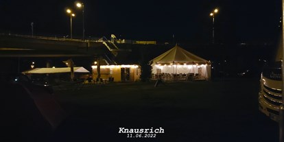 Reisemobilstellplatz - Art des Stellplatz: bei Freibad - Chabařovice - Kemp Decin