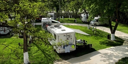 Reisemobilstellplatz - Wohnwagen erlaubt - Mittelungarn - Camping Arena - Budapest - Arena Camping - Budapest