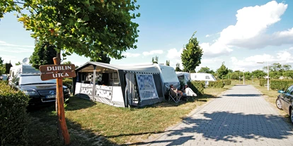 Parkeerplaats voor camper - Hongarije - Parzellen - Thermalcamping Pápa