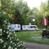 Espacio de estacionamiento para vehículos recreativos - Camping Motel Makó