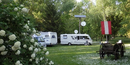 Place de parking pour camping-car - Wohnwagen erlaubt - Grande Plaine du Sud - Camping Motel Makó