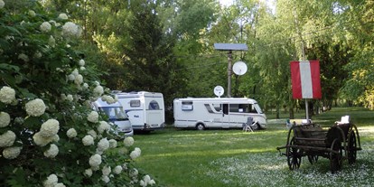 Motorhome parking space - Wohnwagen erlaubt - Hungary - Camping Motel Makó