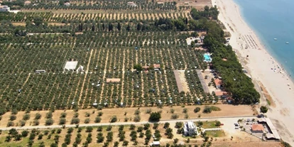 Parkeerplaats voor camper - Umgebungsschwerpunkt: Meer - Peloponnese - Aerial view  - Camping Meltemi