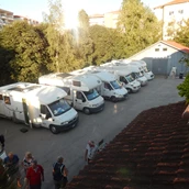 Espacio de estacionamiento para vehículos recreativos - Dorcas Albania