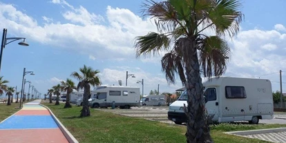 Place de parking pour camping-car - Stromanschluss - Italie - Camper Park Rio Vivo