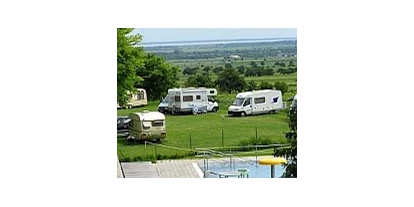 Motorhome parking space - Radweg - Sankt Andrä am Zicksee - Camping Sonnenwaldbad in Donnerskirchen - Camping Sonnenwaldbad