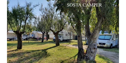 Place de parking pour camping-car - Stromanschluss - Italie - Area Sosta Costa Verde