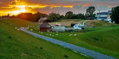 Reisemobilstellplatz - Stromanschluss - Seefeld (Kreis Rendsburg-Eckernförde) - Sonnenuntergang - Stellplatz am Elbdeich