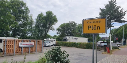 Parkeerplaats voor camper - öffentliche Verkehrsmittel - Wendtorf - Womostop Plön