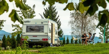 Plaza de aparcamiento para autocaravanas - Stromanschluss - Korenica / Borje - Plitvice Holiday Resort***