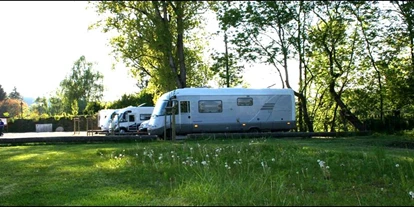 Parkeerplaats voor camper - Stromanschluss - Höchenschwand - Wohnmobilstellplatz an der Wutach