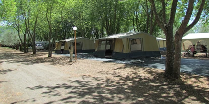 Plaza de aparcamiento para autocaravanas - Art des Stellplatz: im Campingplatz - Italia - Surfcamp Bolsena @ Lido Camping