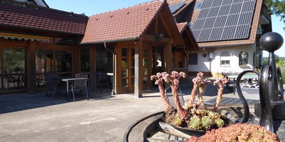 Reisemobilstellplatz - Restaurant - Schönwald im Schwarzwald - Eingagsbereich - Rosis Fremdenzimmer und Wohnmobilstellplätze
